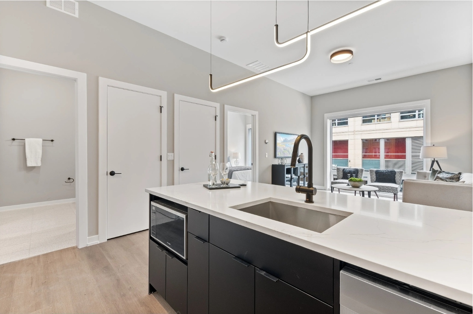 3217 N Clark Street Unit: 202
