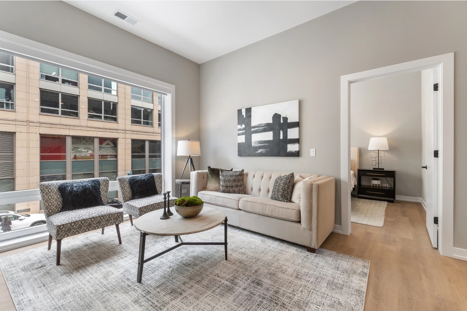 3217 N Clark Street Unit: 202