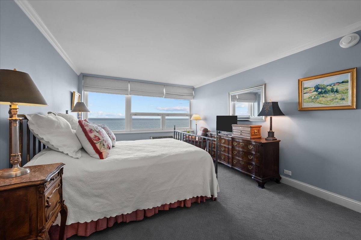1630 Sheridan Road Unit: 9C