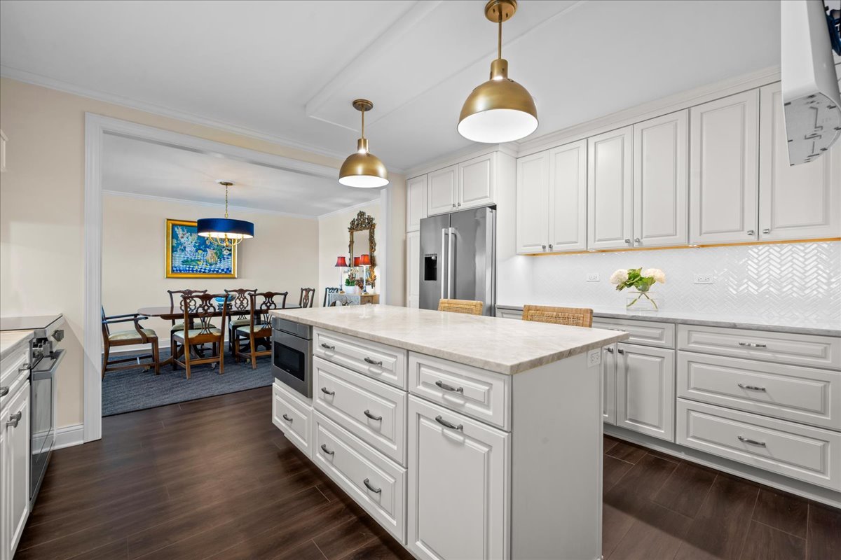 1630 Sheridan Road Unit: 9C