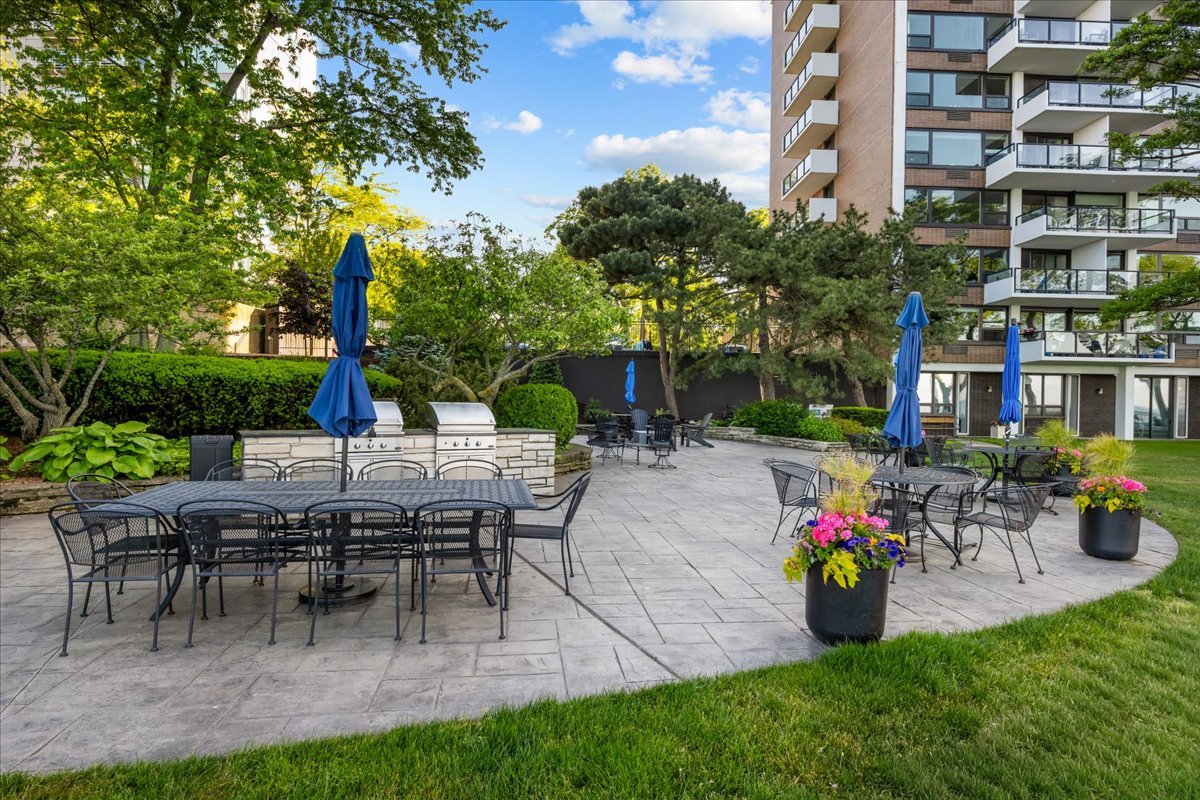 1630 Sheridan Road Unit: 9C
