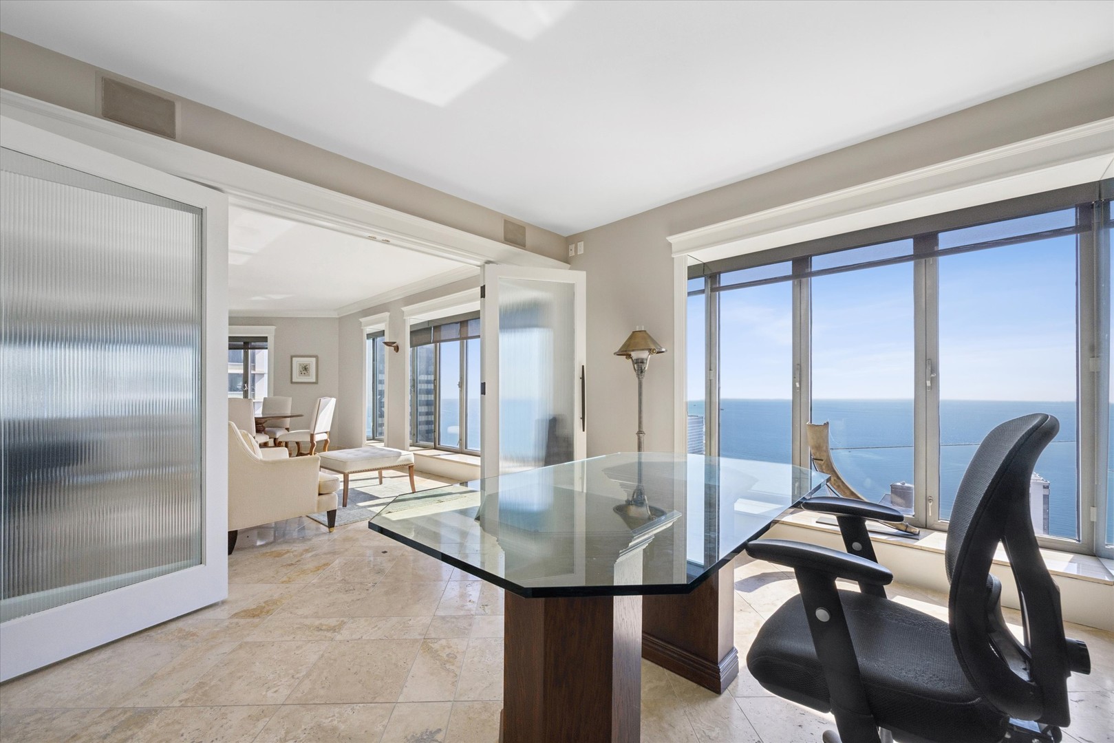 950 N Michigan Avenue Unit: 4202