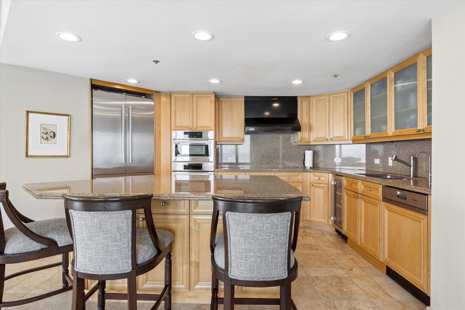 950 N Michigan Avenue Unit: 4202