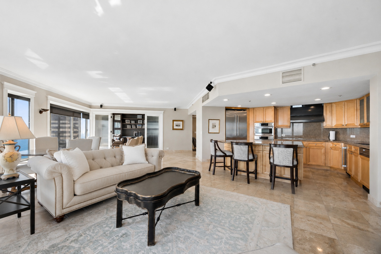 950 N Michigan Avenue Unit: 4202