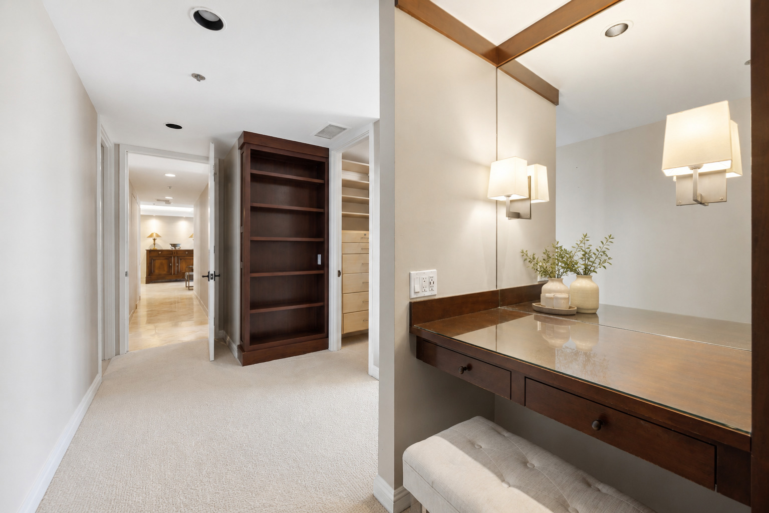 950 N Michigan Avenue Unit: 4202