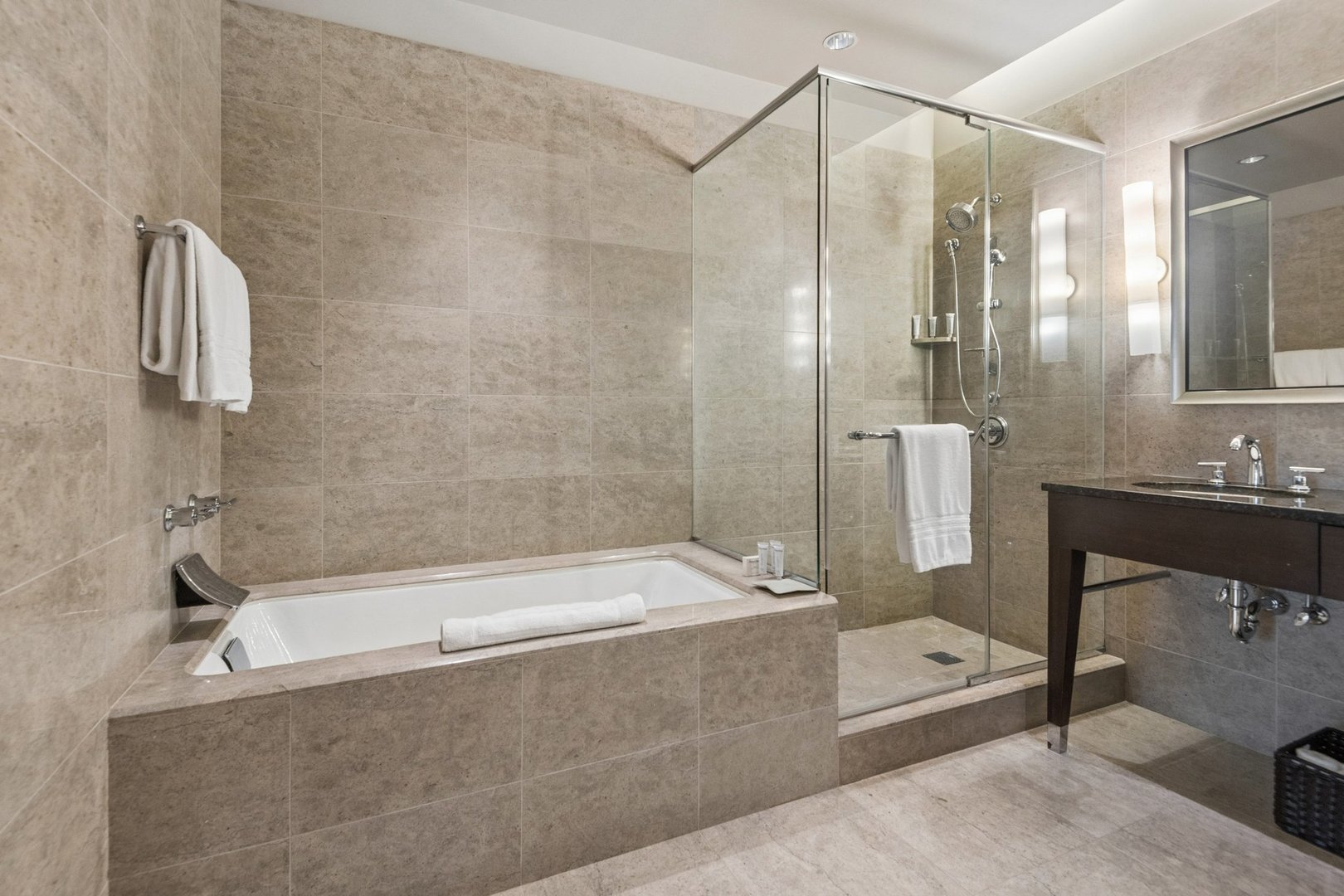 401 N Wabash Avenue Unit: 2138