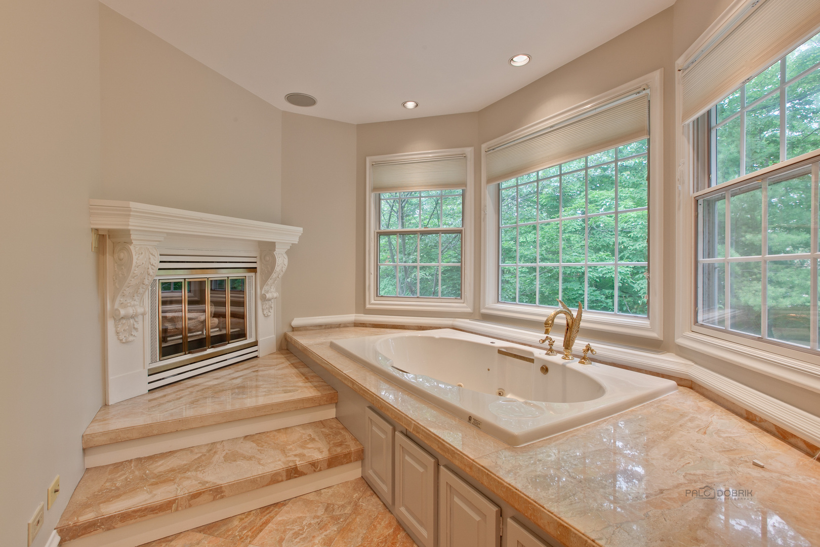427 N Sheridan Road