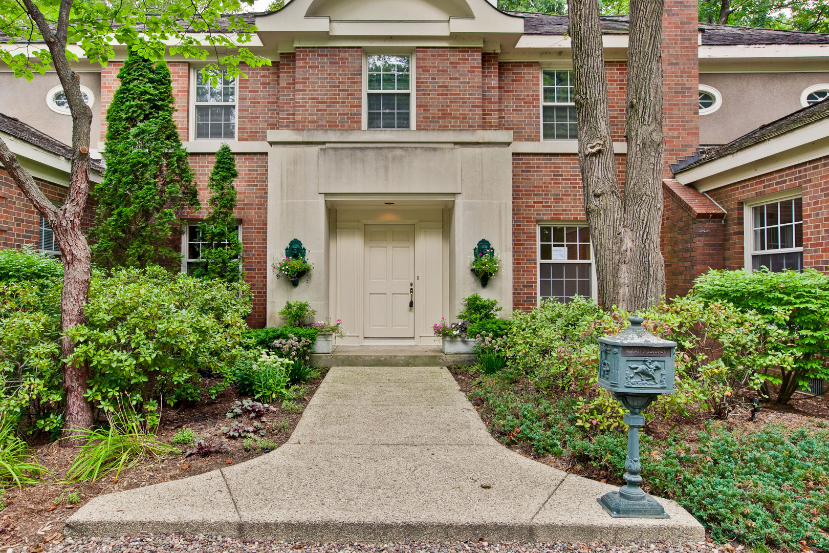 427 N Sheridan Road