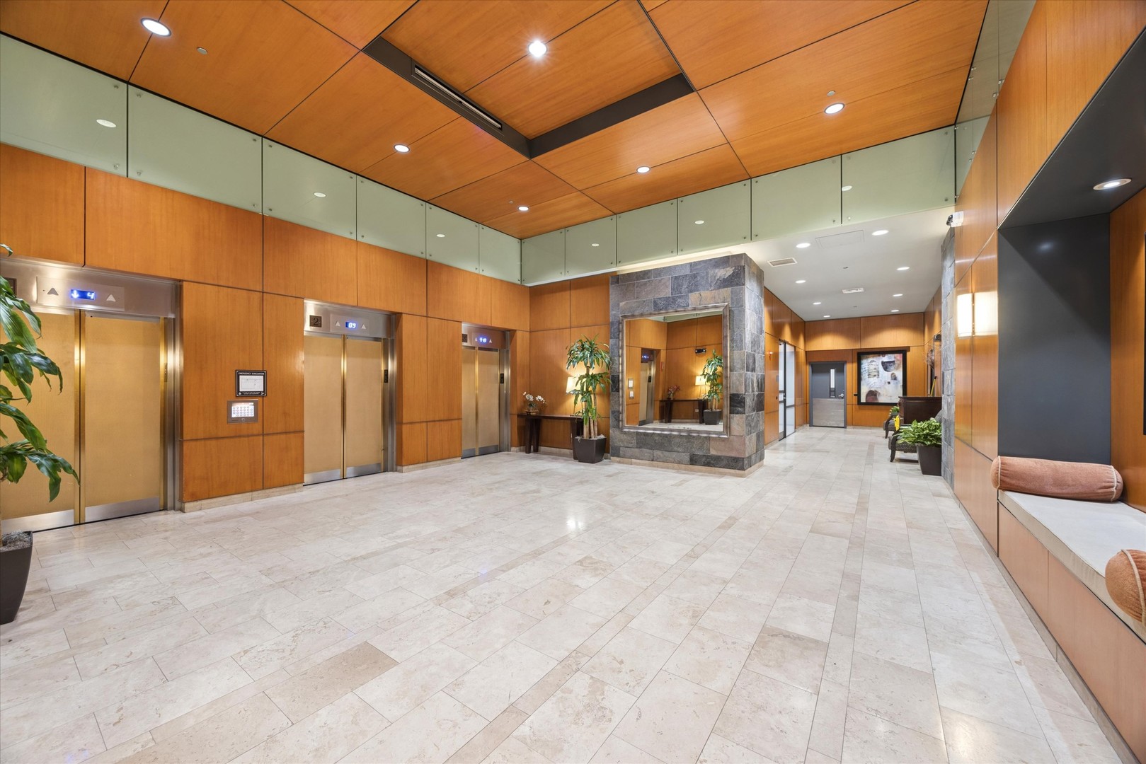 208 W Washington Street Unit: 1813