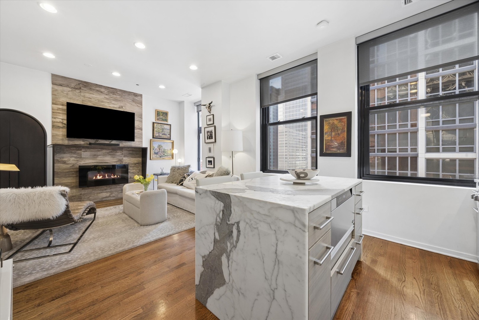 208 W Washington Street Unit: 1813