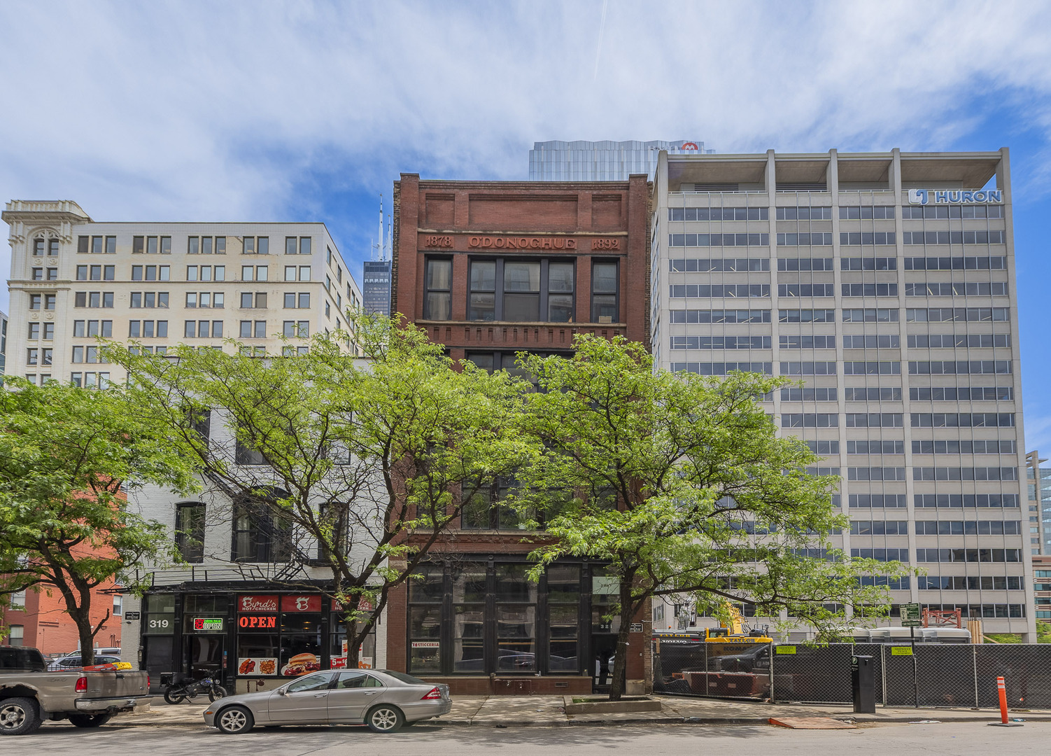321 S Jefferson Street Unit: 4