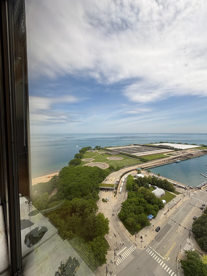 505 N Lake Shore Drive Unit: 2804