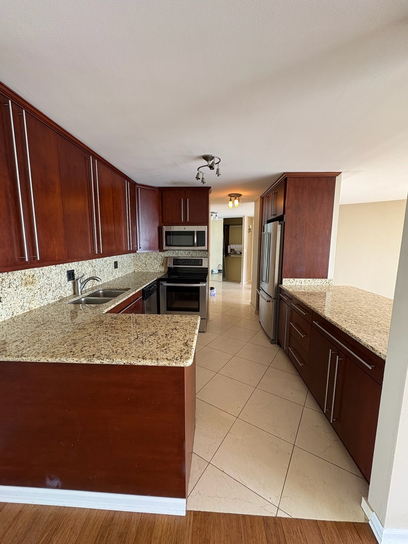 505 N Lake Shore Drive Unit: 2804