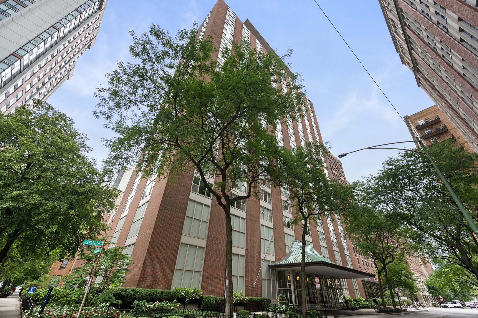1325 N State Parkway Unit: 17C