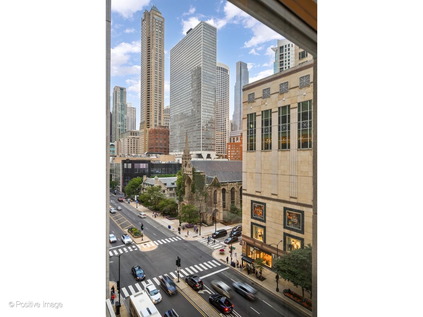 159 E Walton Place Unit: 8G