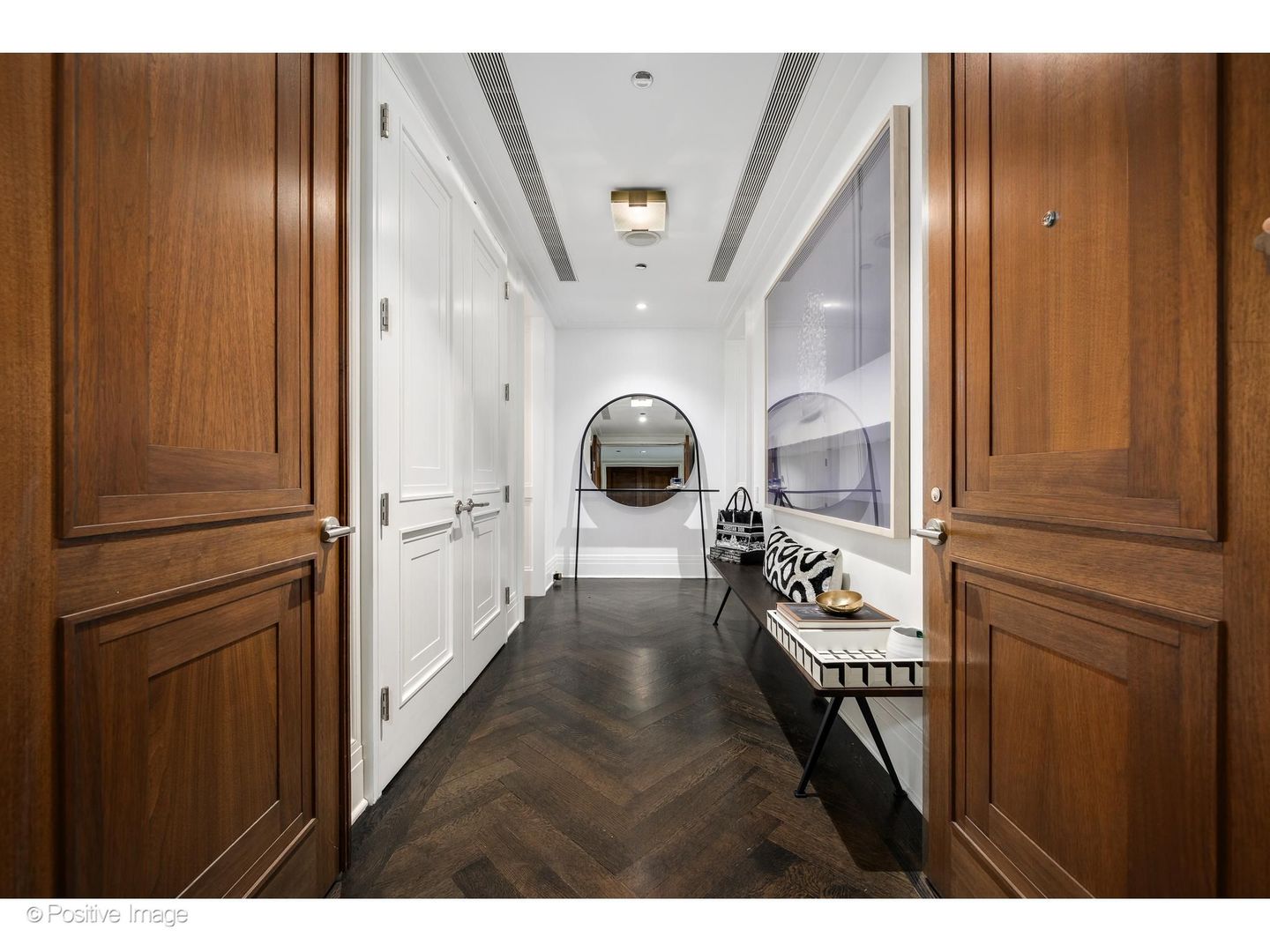 159 E Walton Place Unit: 8G