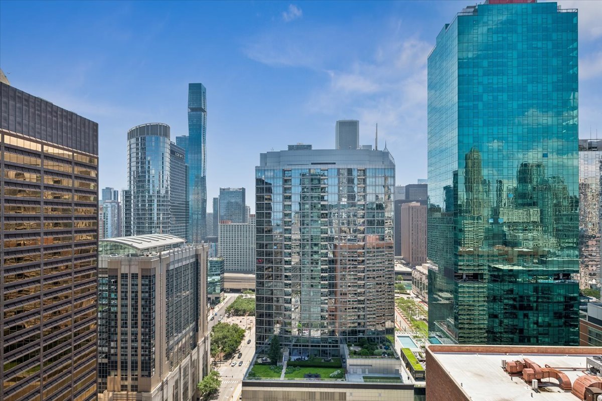 600 N Fairbanks Court Unit: 3107