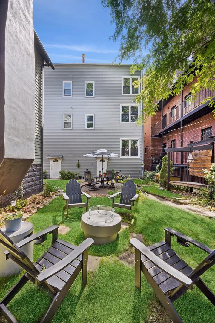 2734 N Seminary Avenue Unit: 1A