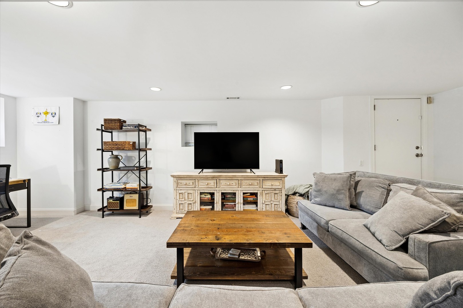 2734 N Seminary Avenue Unit: 1A