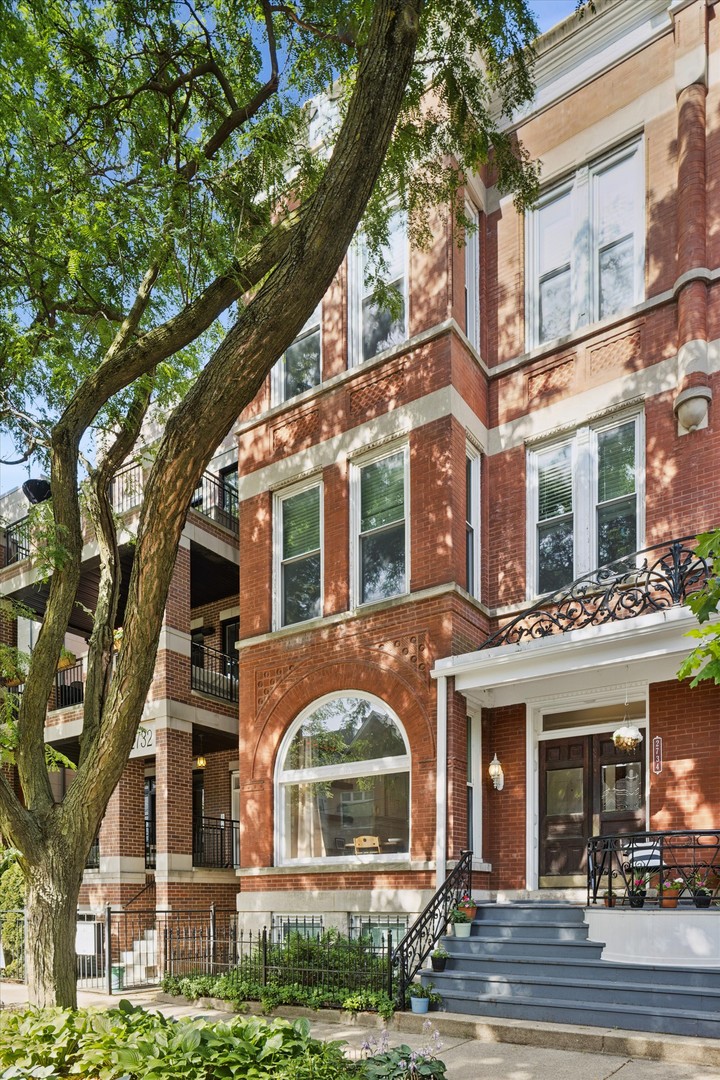 2734 N Seminary Avenue Unit: 1A