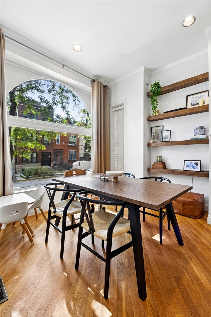 2734 N Seminary Avenue Unit: 1A