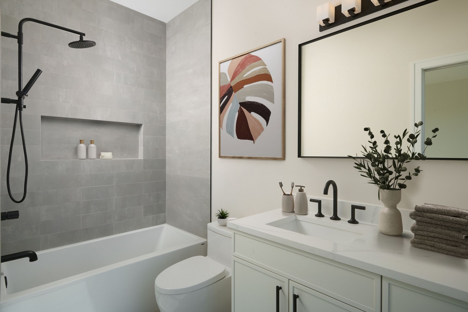 1629 N Burling Street Unit: 3