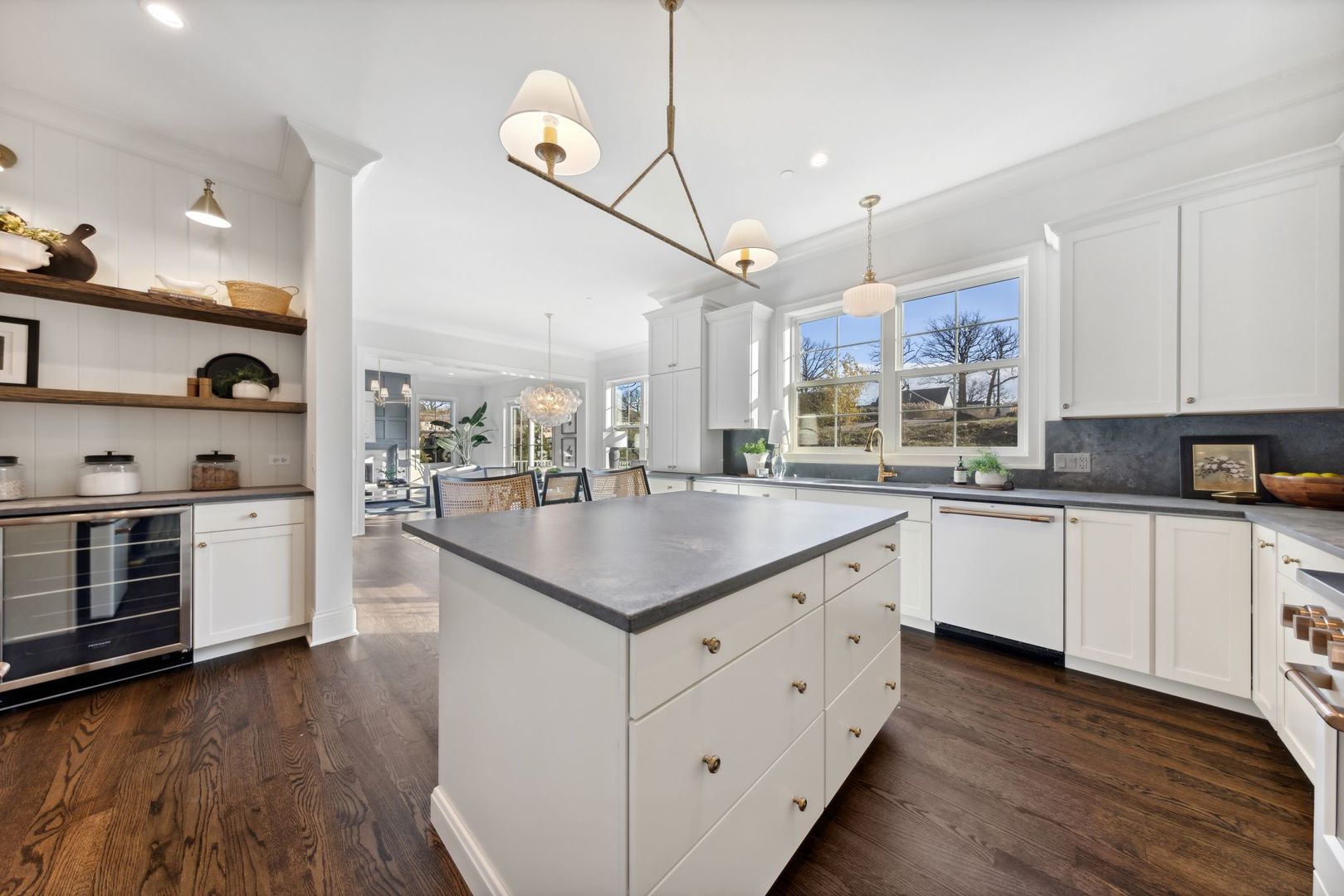 1121 Pin Oak Drive