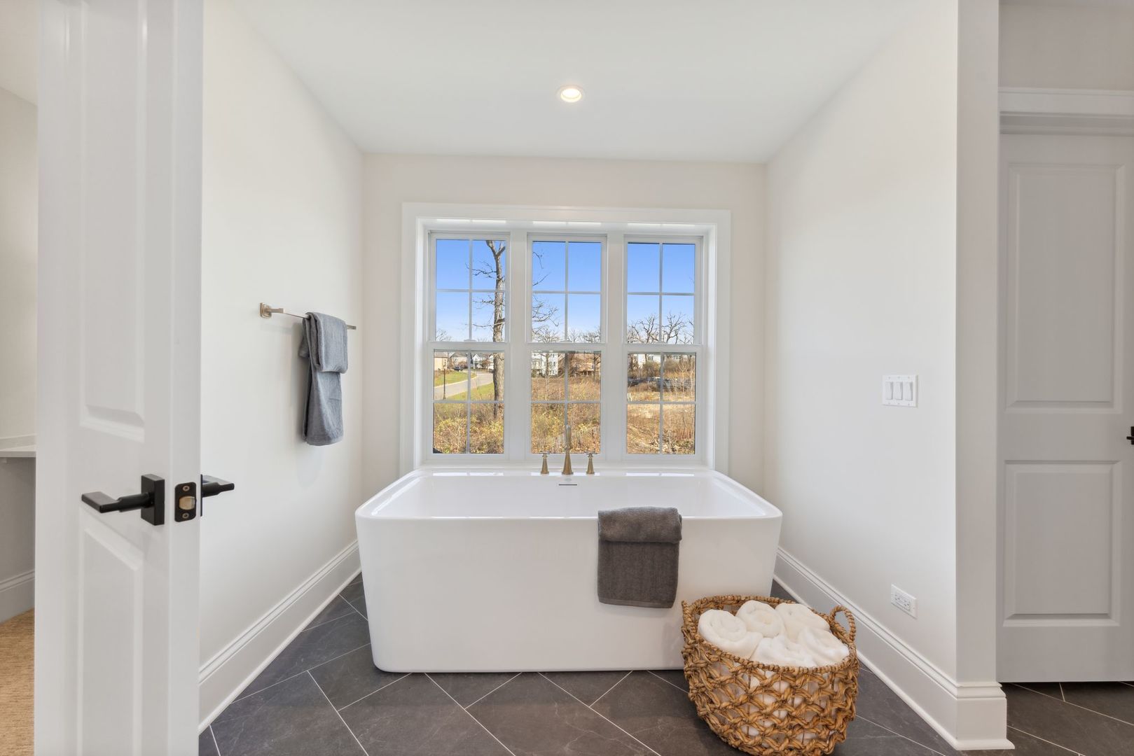1121 Pin Oak Drive