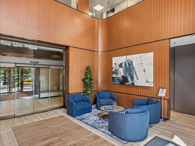 1730 N CLARK Street Unit: 101