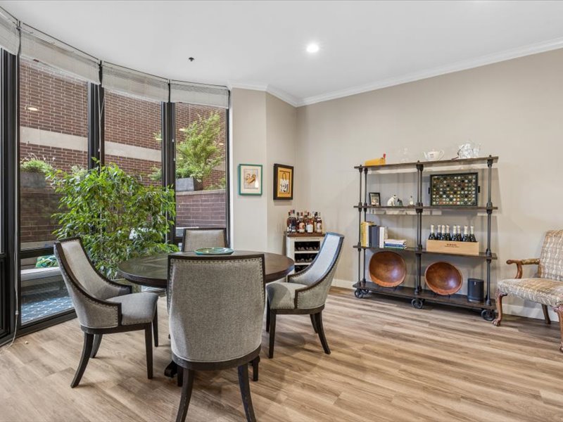 1730 N CLARK Street Unit: 101