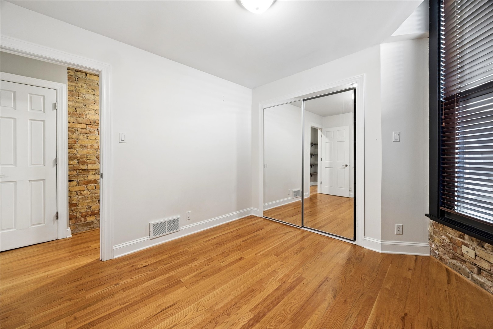 540 W Belden Avenue Unit: 3B