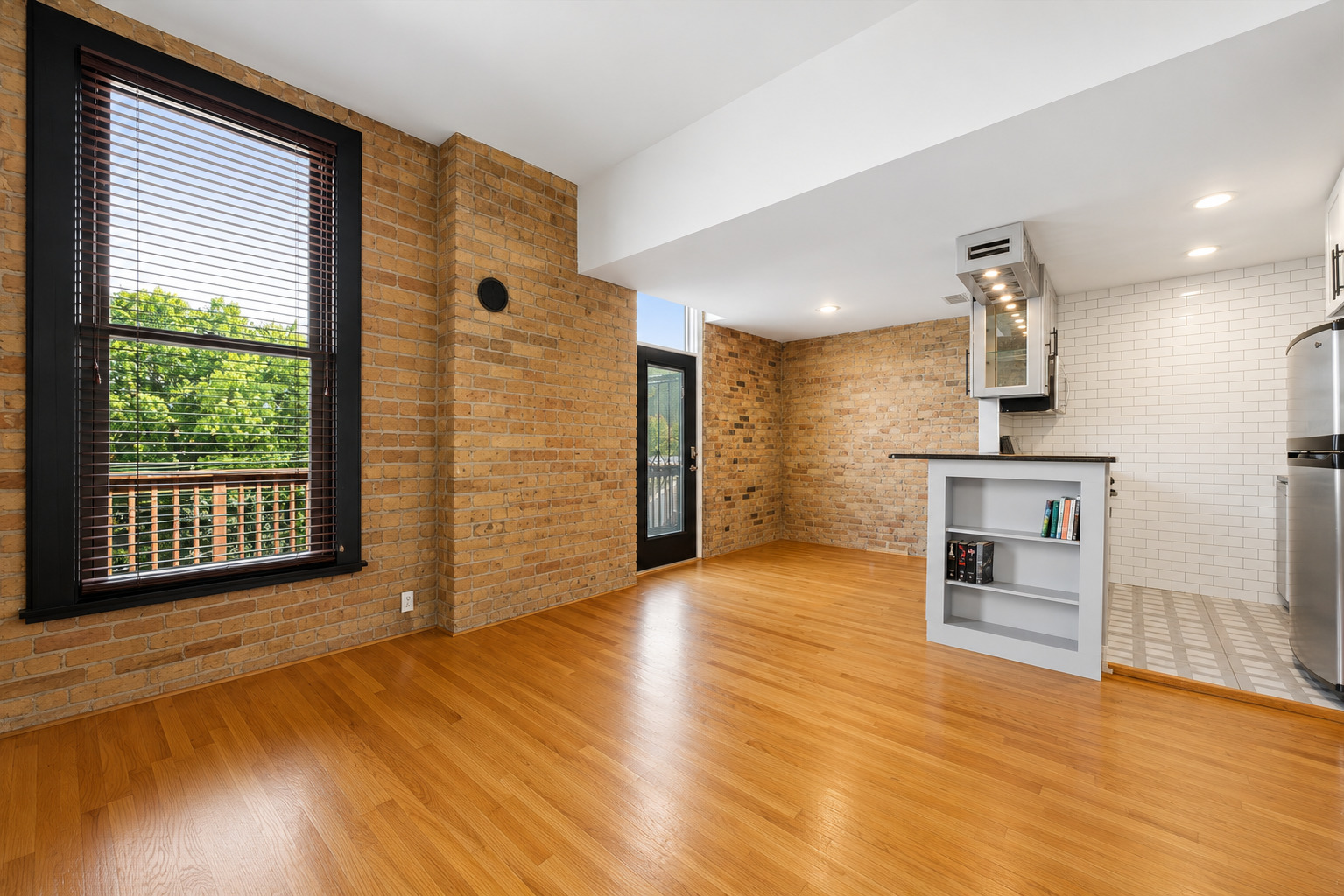 540 W Belden Avenue Unit: 3B