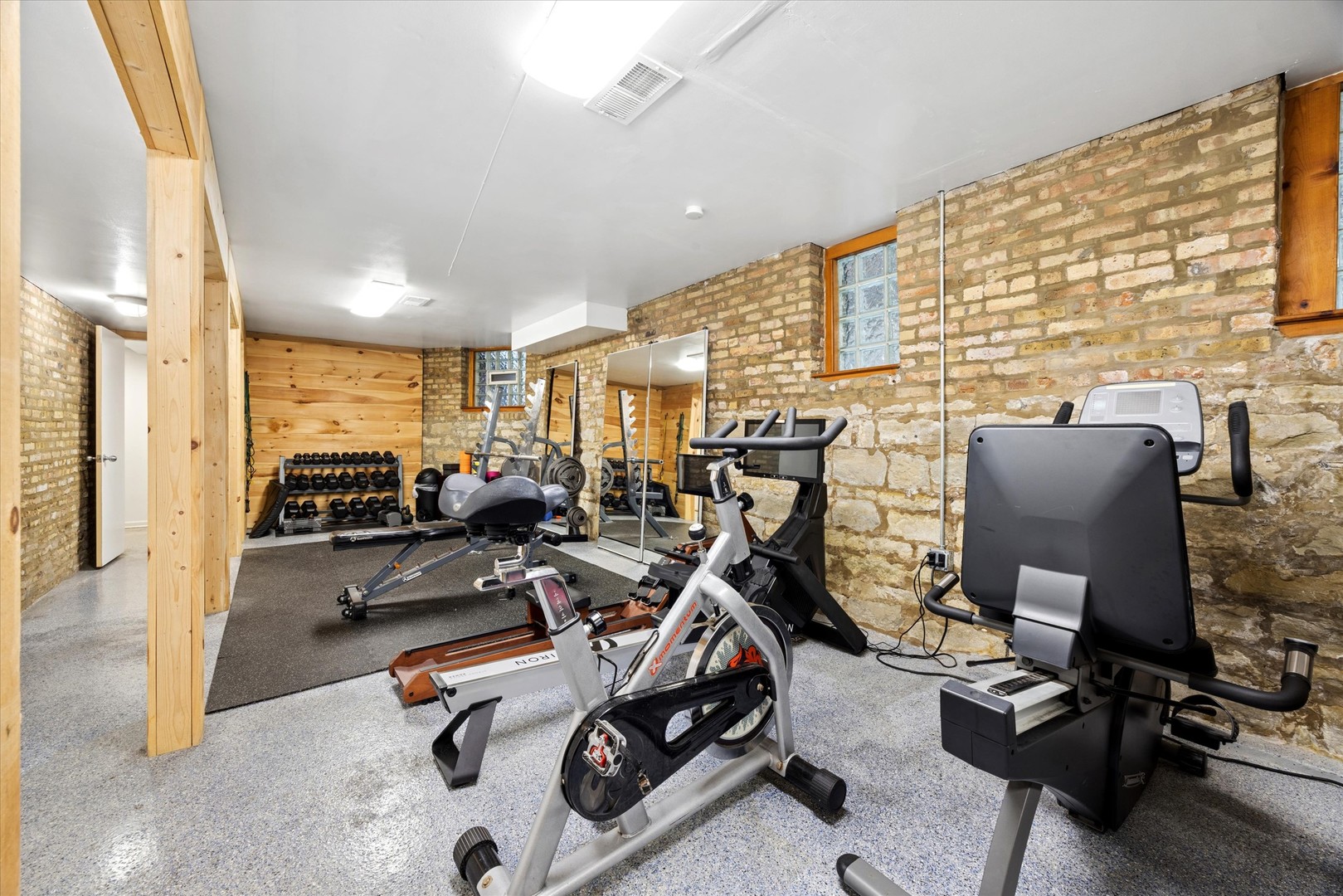 540 W Belden Avenue Unit: 3B