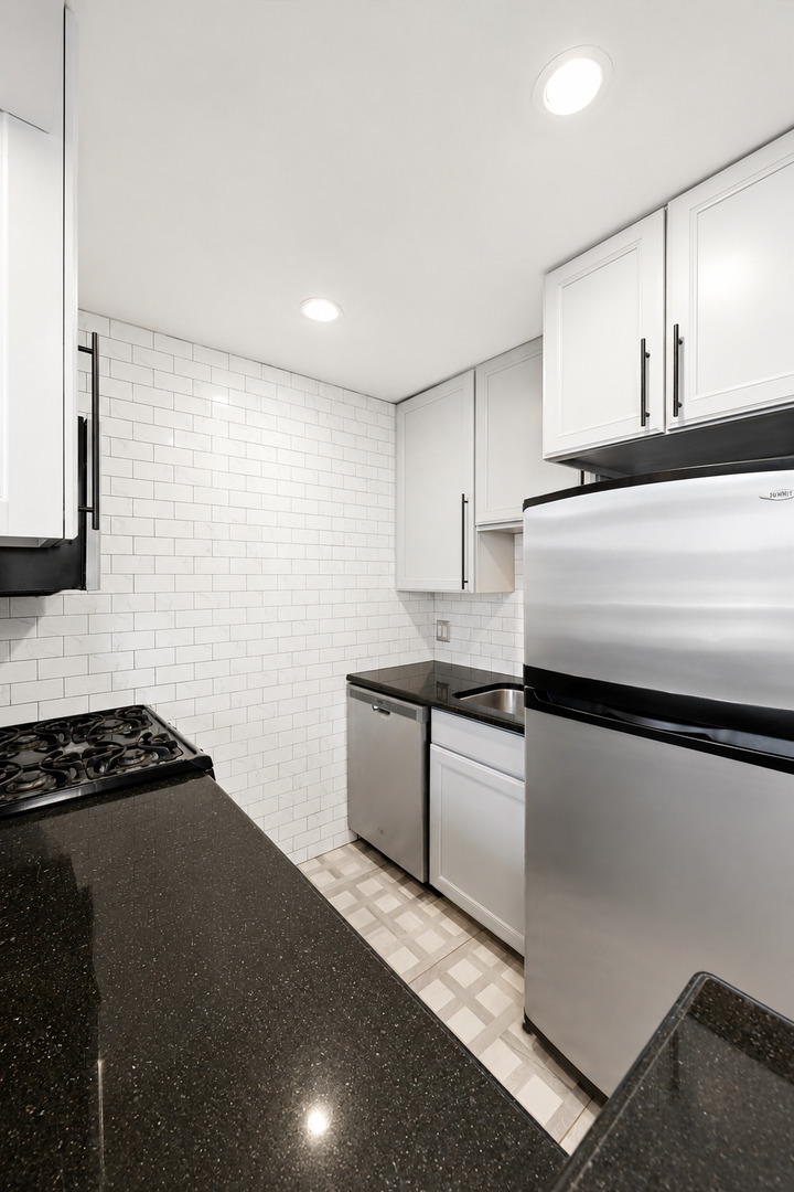 540 W Belden Avenue Unit: 3B