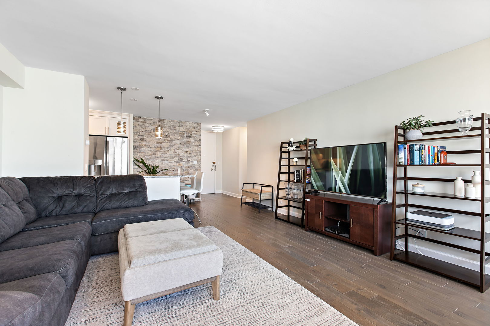 1440 N Lake Shore Drive Unit: 18G