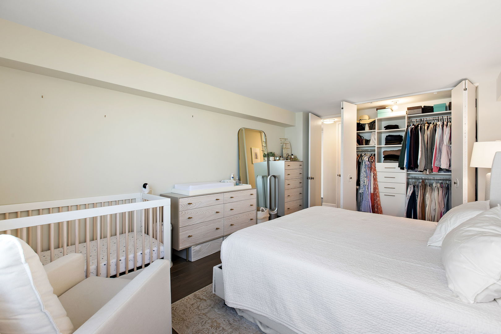 1440 N Lake Shore Drive Unit: 18G