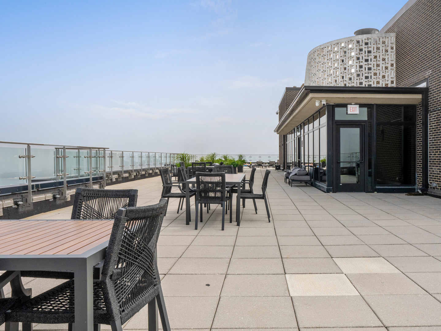 1440 N Lake Shore Drive Unit: 18G