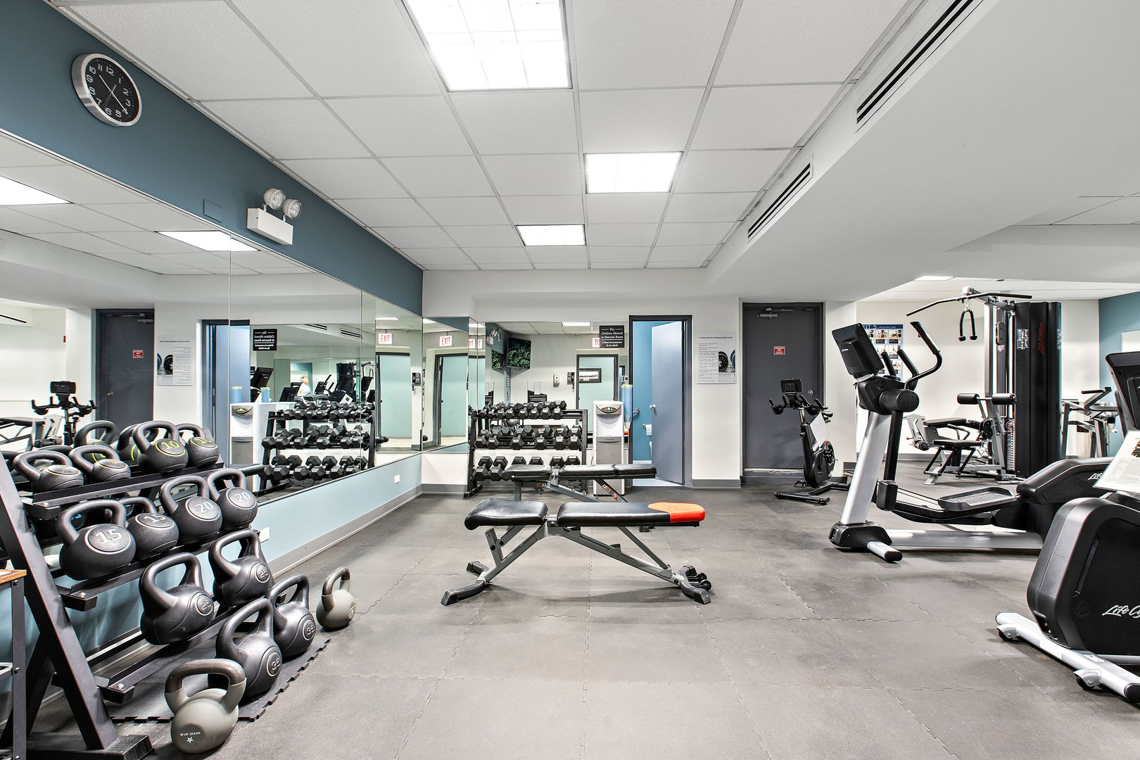 1440 N Lake Shore Drive Unit: 18G