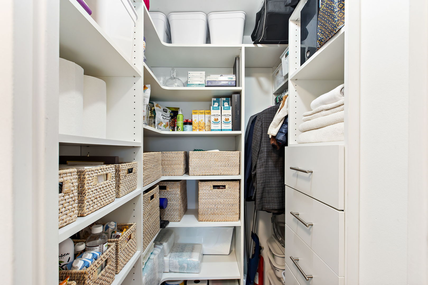 1440 N Lake Shore Drive Unit: 18G