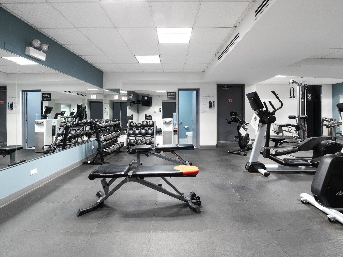 1440 N Lake Shore Drive Unit: 18G