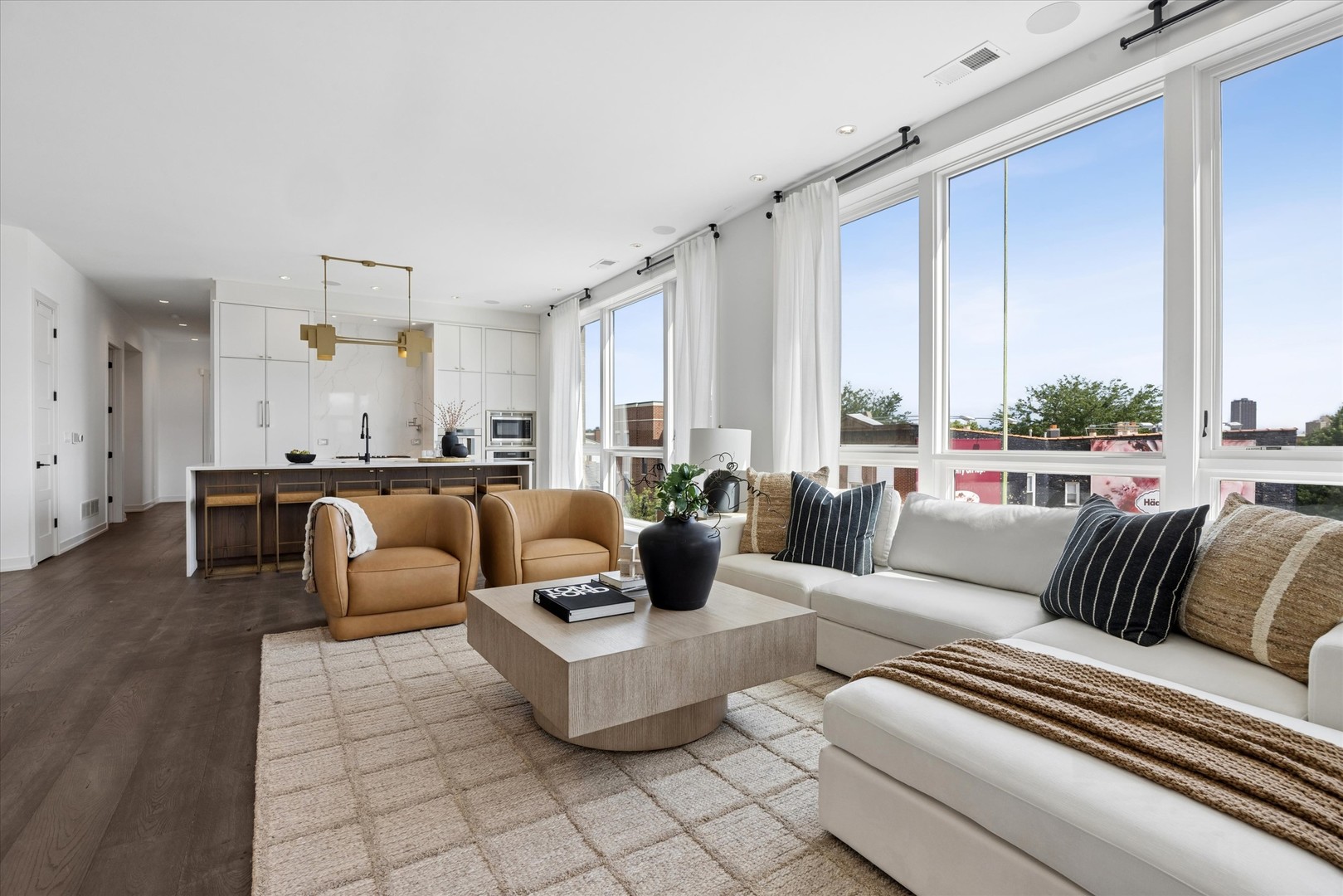 2800 N LINCOLN Avenue Unit: 4N