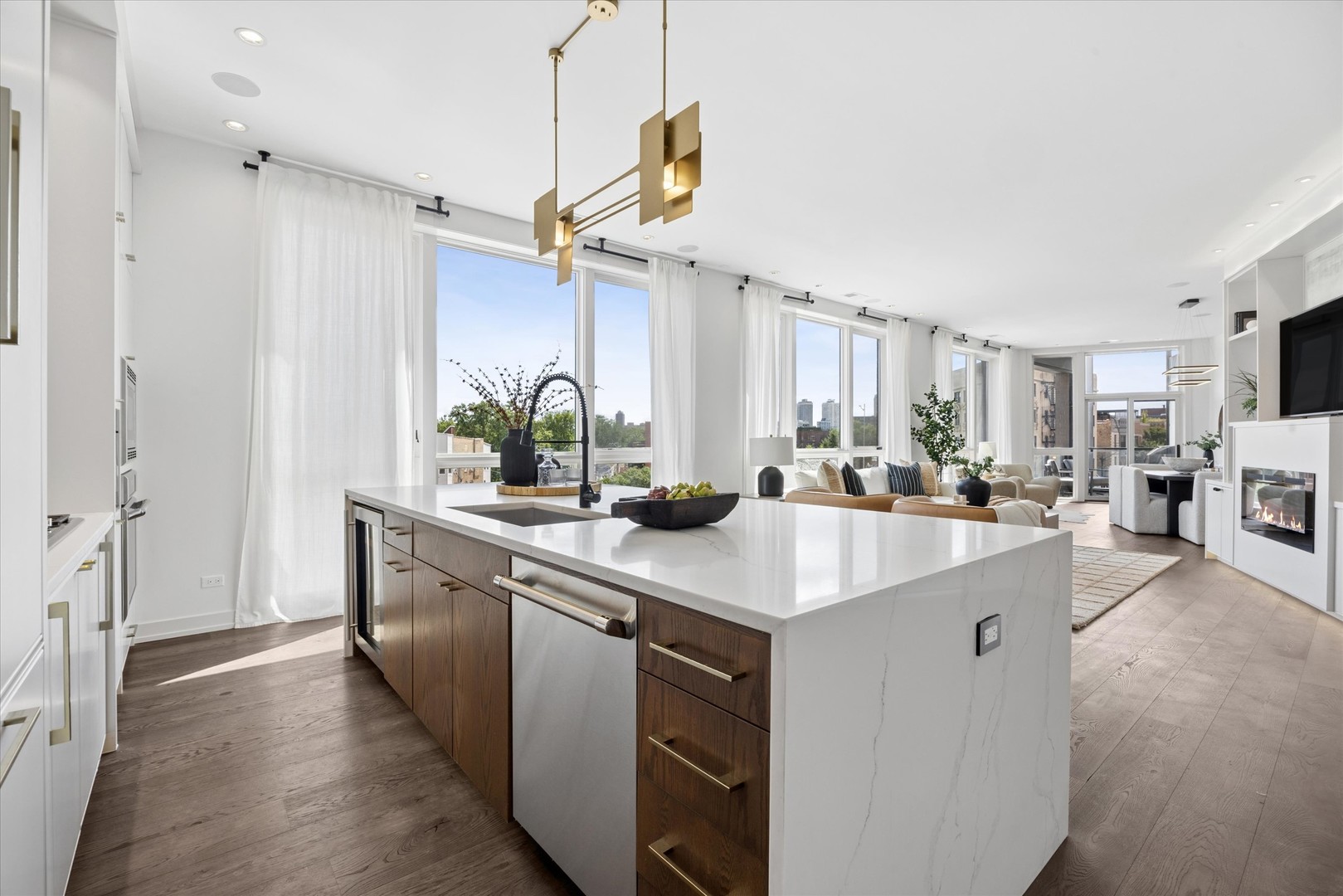 2800 N LINCOLN Avenue Unit: 4N