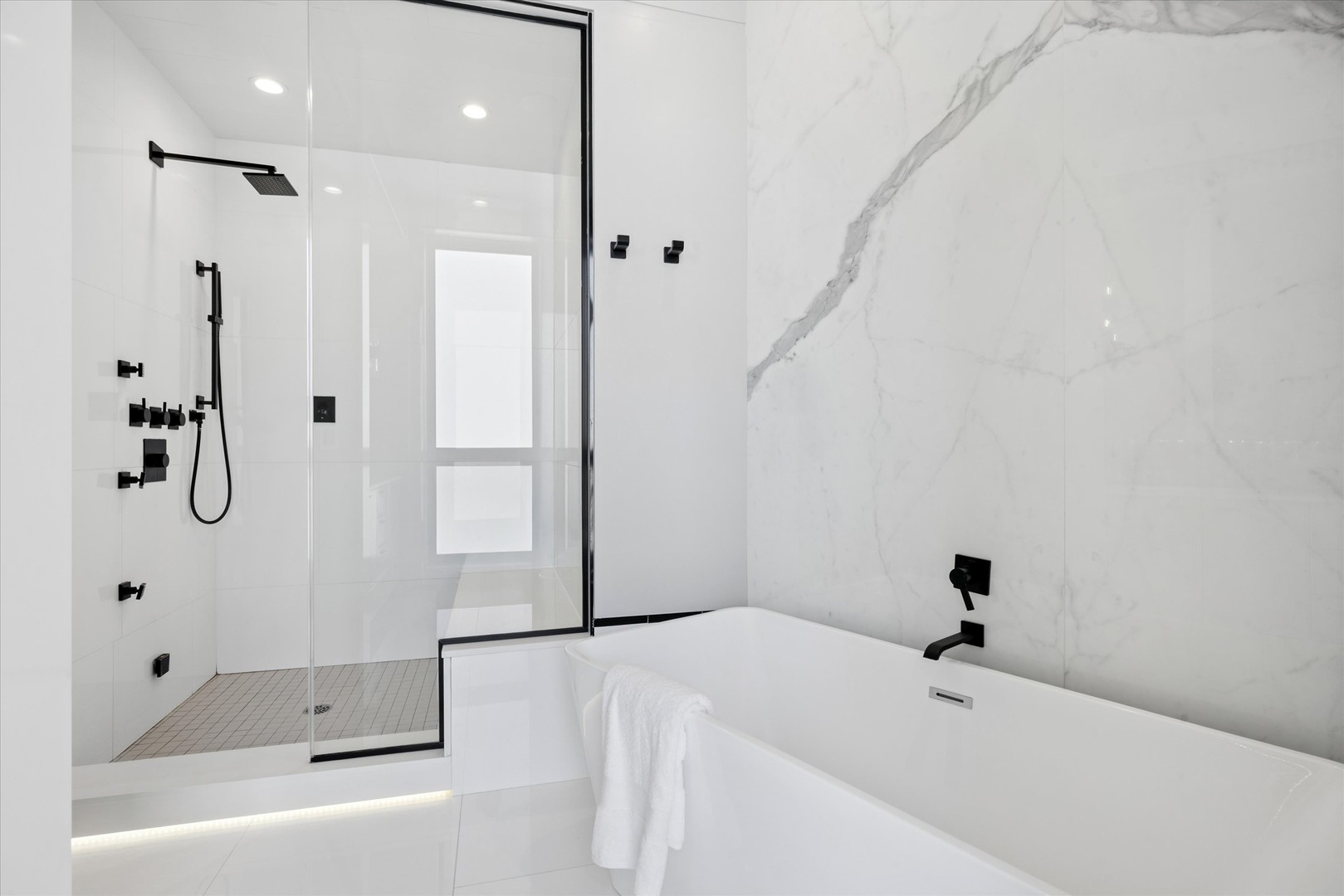 2800 N LINCOLN Avenue Unit: 4N