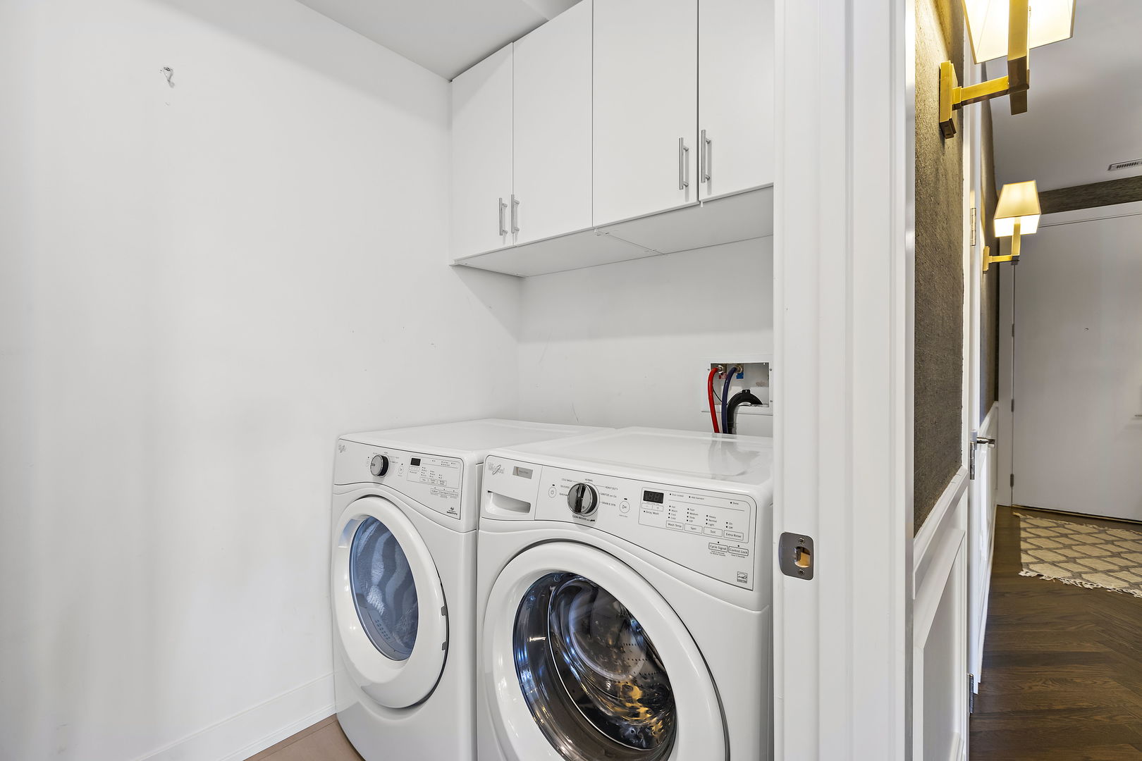 1625 N Burling Street Unit: 304