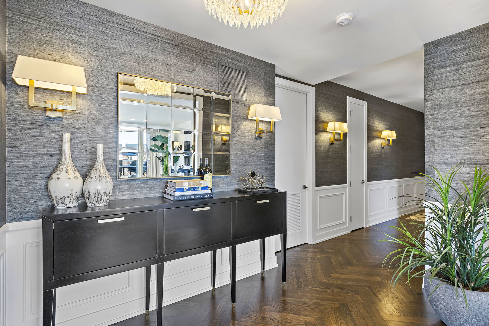1625 N Burling Street Unit: 304