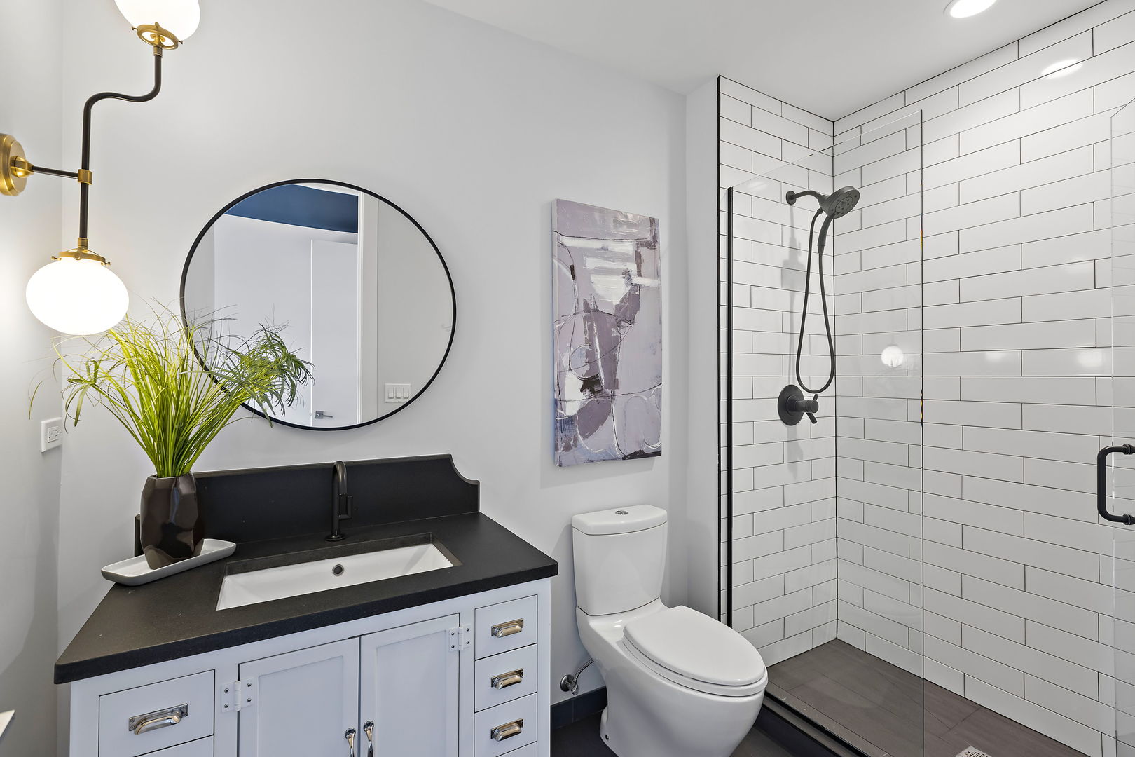 1625 N Burling Street Unit: 304