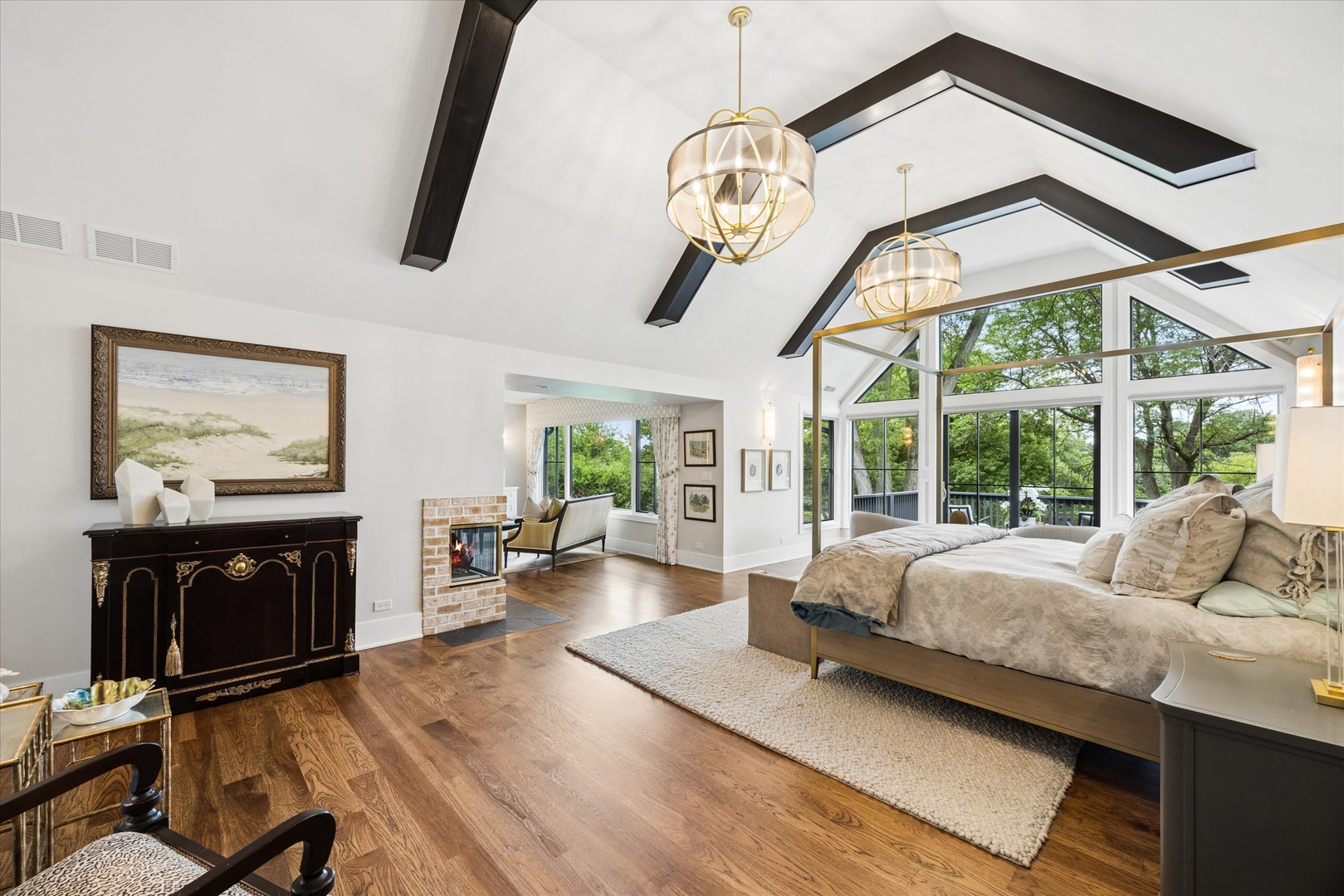 10S370 Madison Street