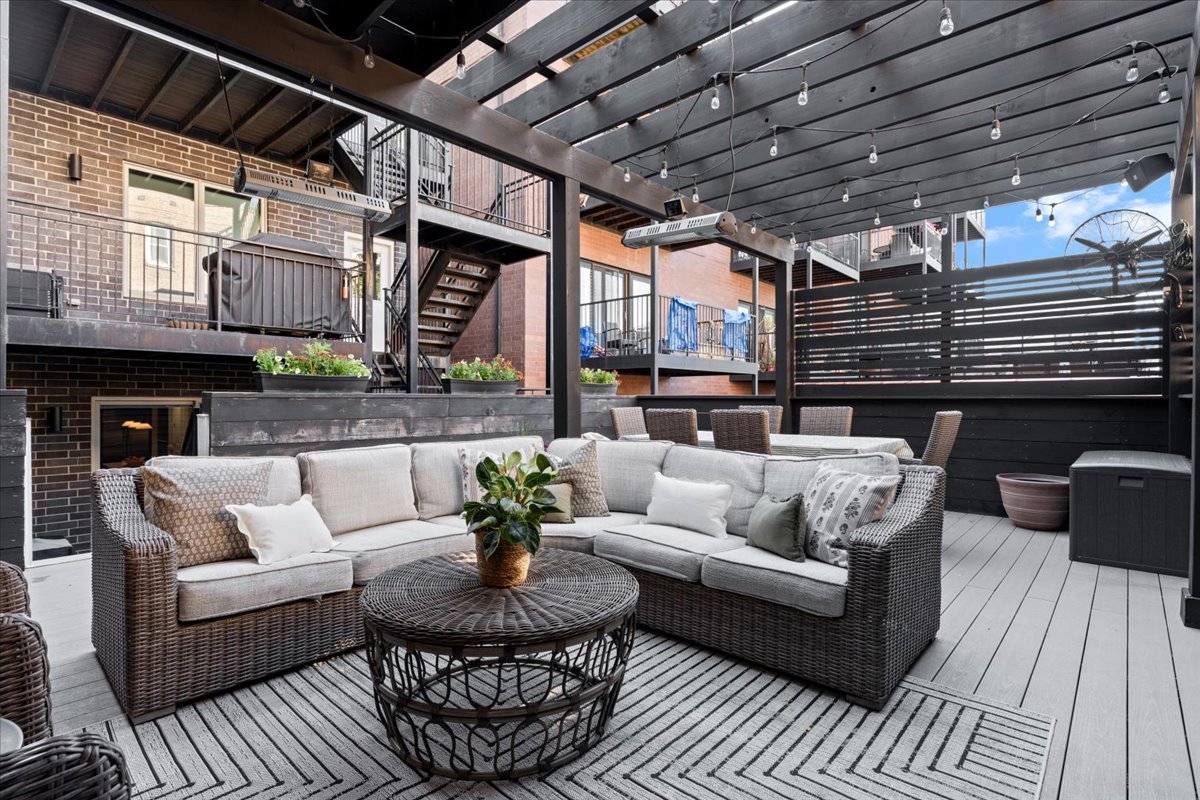 2922 N SHEFFIELD Avenue Unit: 1