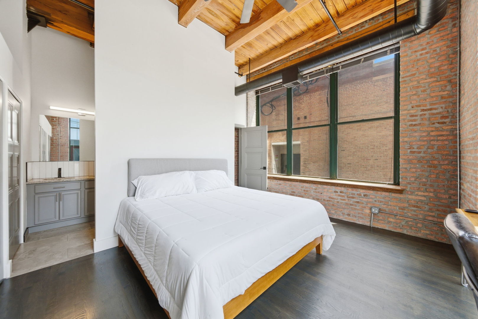 331 S Peoria Street Unit: 107