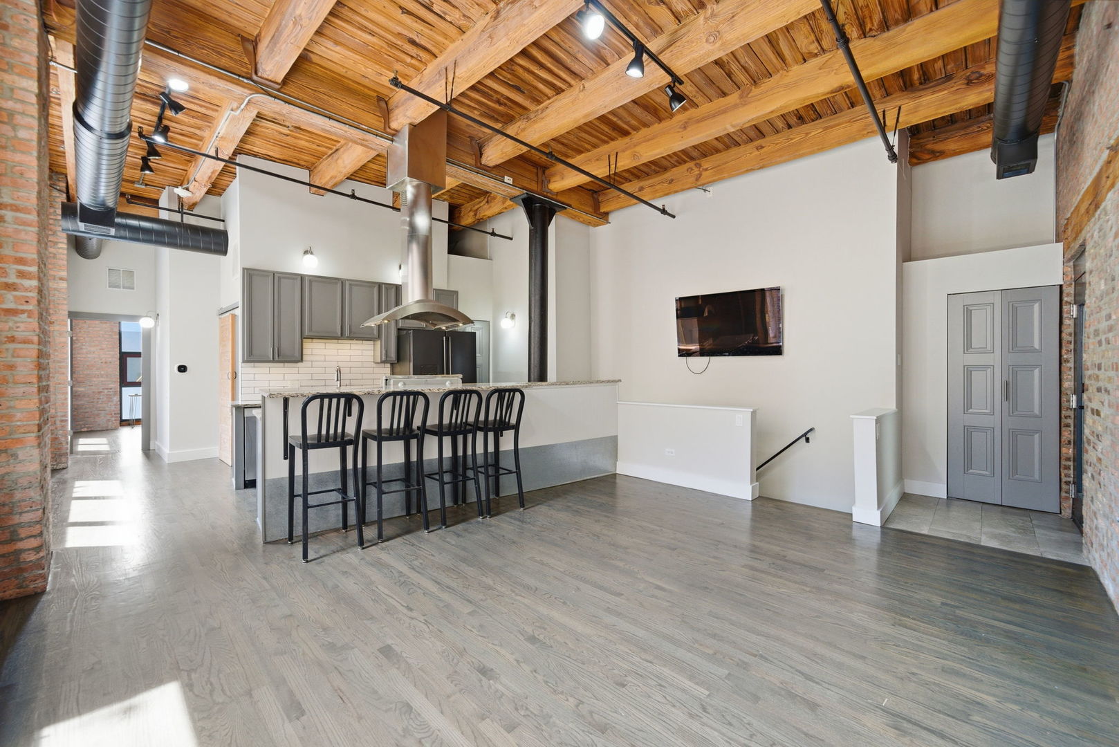 331 S Peoria Street Unit: 107